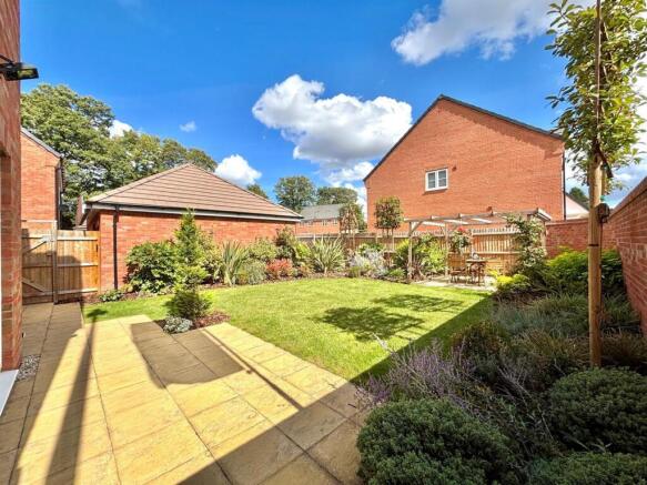 WhatsApp Image 2025-09-15 at 17.00.33_2820ecbf.jpg