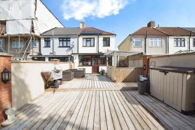 Stanley Avenue, Dagenham, London, RM8 photo 2