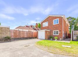 19, Fernlea, Whitehill, Bordon GU35 9QQ