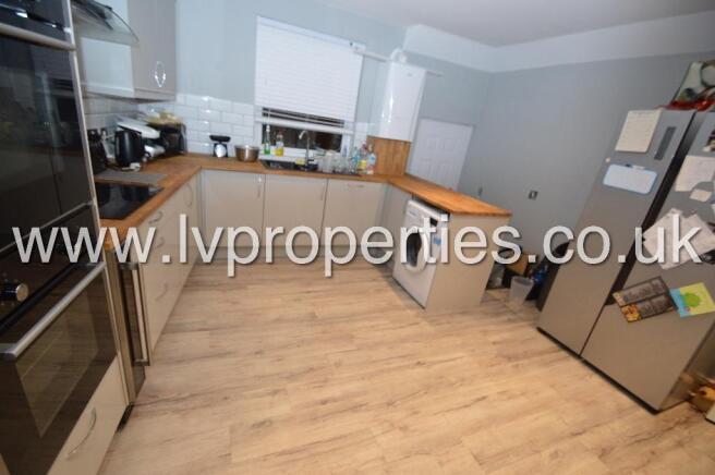7 bed Terraced to rent Image 11