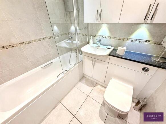 3 bed Detached Bungalow for sale Image 7