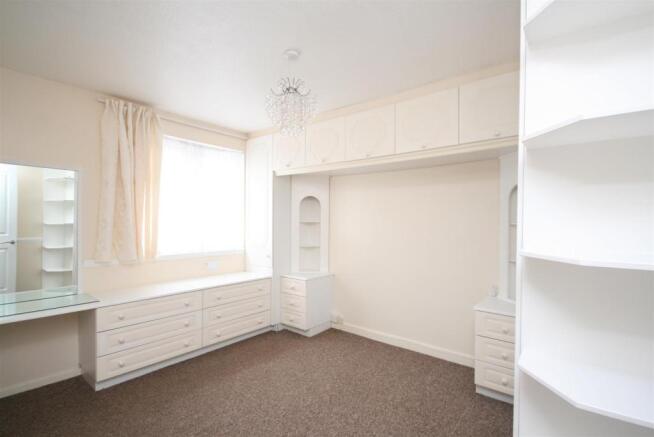 Bedroom 1.JPG