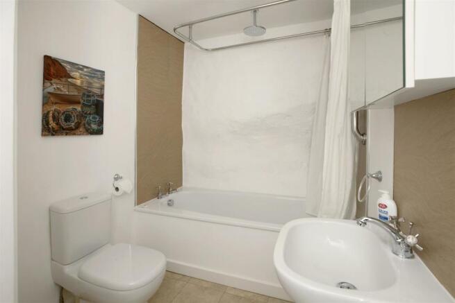 Holiday Cottage Bathroom