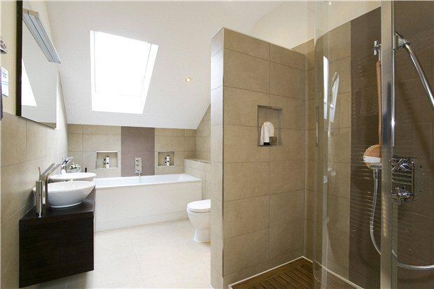 En Suite Bathroom