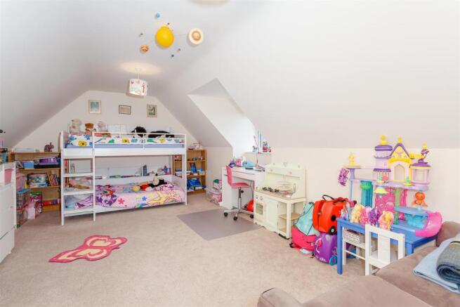 8340636-interior01.jpg