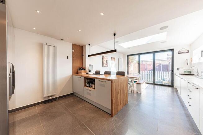 Kitchen/Dining Room (1)