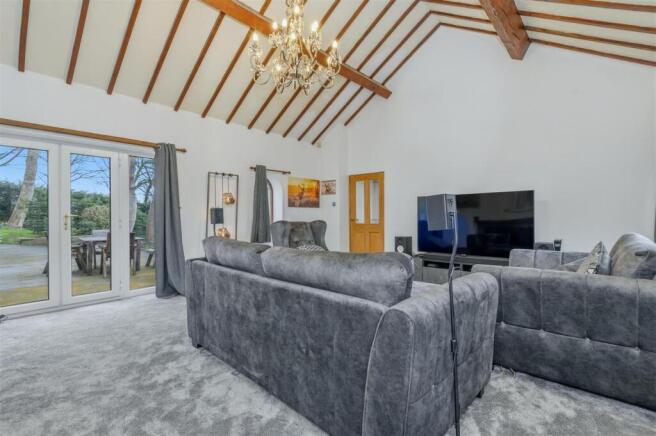 4 bed Detached for sale Image 4