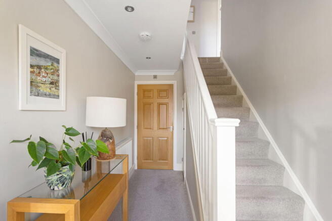 5 bed Detached for sale Image 10
