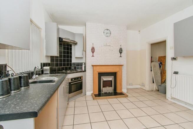3 bed Terraced for sale Image 7