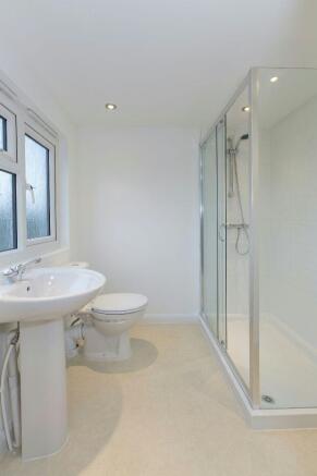 En-suite Shower