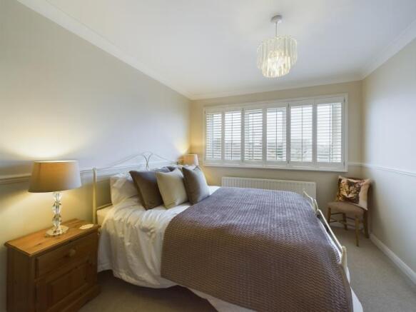 3 bed Semi-Detached for sale Image 8