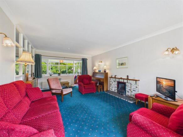 4 bed Detached for sale Image 4