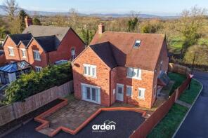 1, The Vineyard, Powick WR2 4TD
