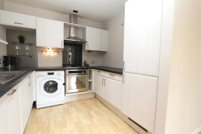 Kitchen 3.JPG