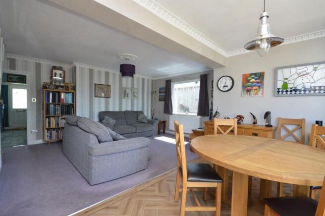 Sitting/Dining Room