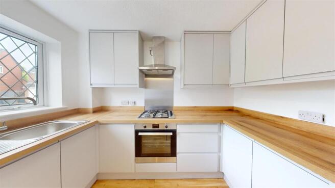 Shackleton Way, 9 kitchen