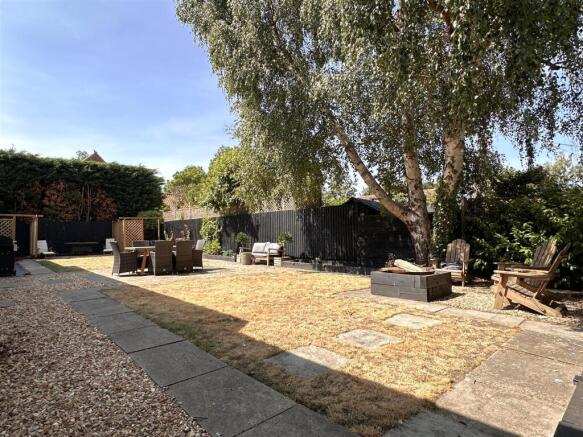 Private Garden 947