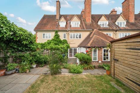 The Court, Bury Fields, Guildford, GU2