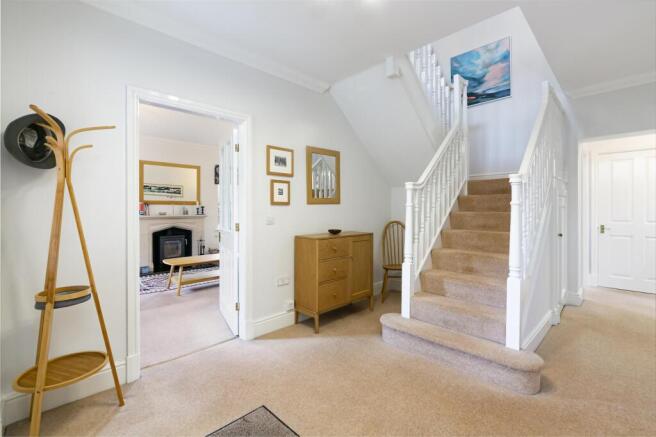 4 bed Detached for sale Image 11