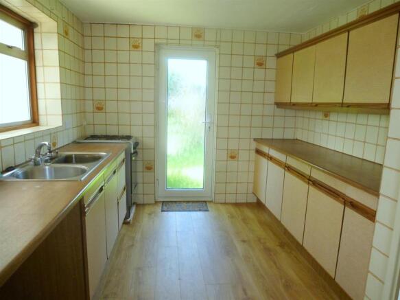 Kitchen.JPG