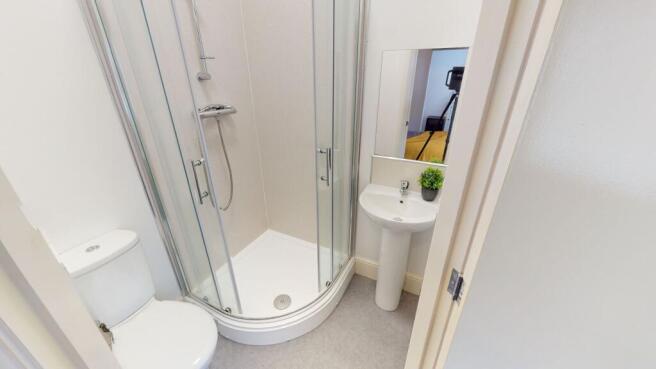 1 bed House Share to rent Image 4