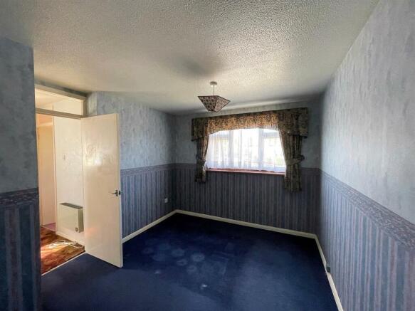 Bedroom 1.jpg