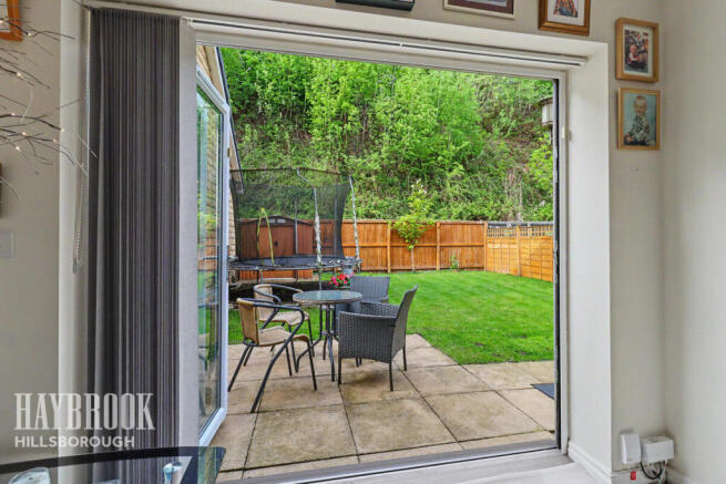 4 bed Detached for sale Image 10