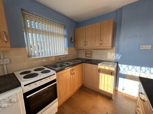 Kitchen 2.jpg