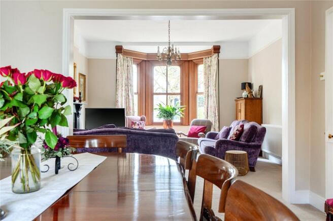 Sittting/Dining Room