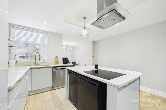 3 bed Terraced for sale Image 6