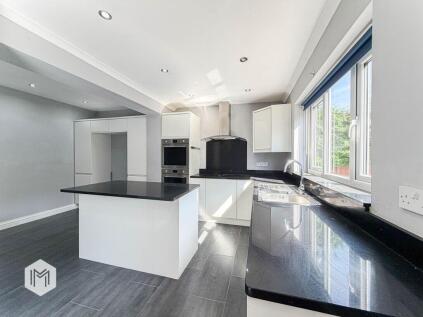 North Grove, Worsley, M28