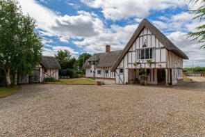 Hatleys, Mole Hill Green, Molehill Green Road, Felsted CM6 3JP
