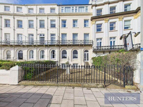 2 bed Flat for sale Image 11