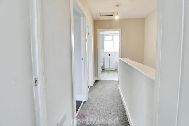 3 bed Terraced to rent Image 6