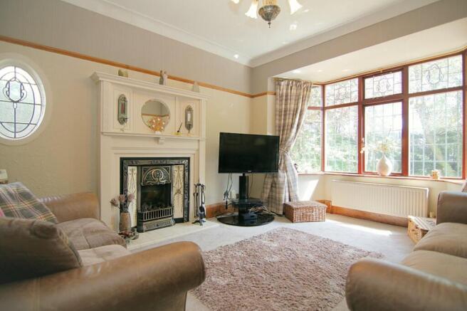 4 bed Detached for sale Image 7