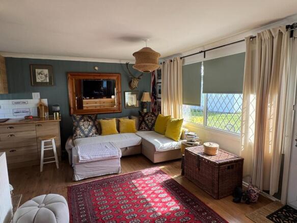 Open Plan Lounge/Dining Area