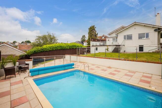 A04 - Pine Lodge Copythorne Road Brixham - 250609.