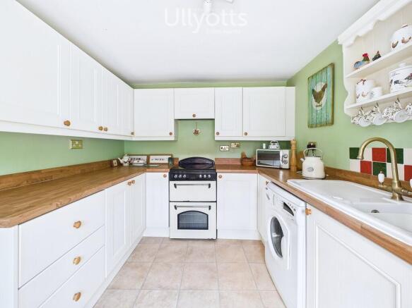 3 bed Terraced for sale Image 6