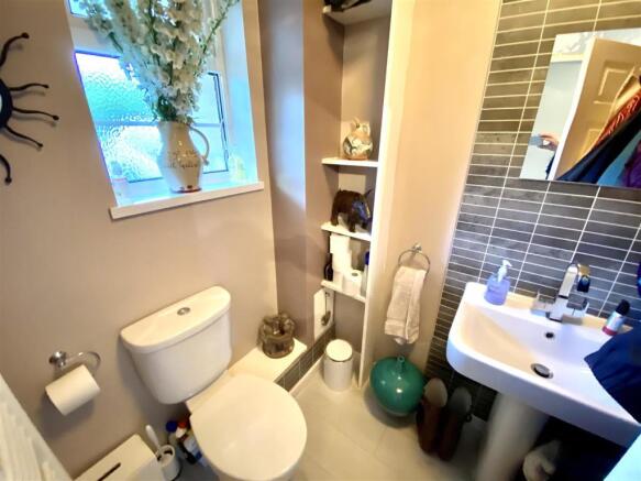 CLOAKROOM/WC