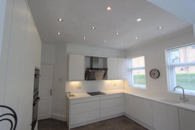 3 bed Semi-Detached Bungalow for sale Image 6