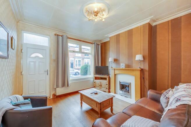 Sitting room and dining kitchen