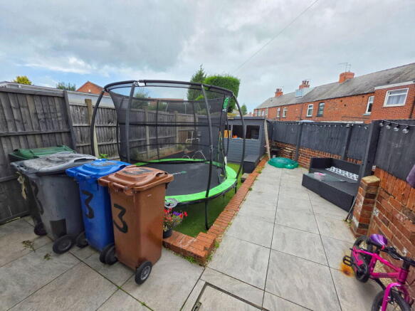 2 bed Semi-Detached for sale Image 10