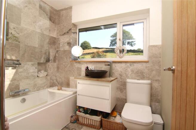 3 bed Semi-Detached for sale Image 11