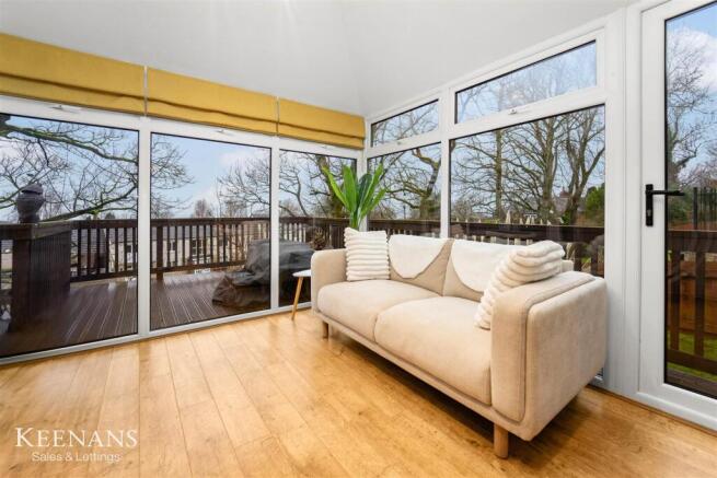 Rochester Drive, Burnley photo 3