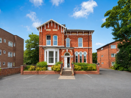 Lulworth Road, Southport, Merseyside, PR8 2AW