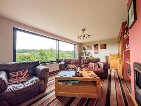 3 bed Detached for sale Image 4