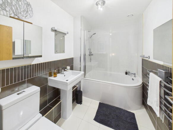 1 bed Apartment for sale Image 6