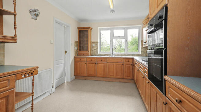 Chalice Hill Close, Glastonbury photo 4