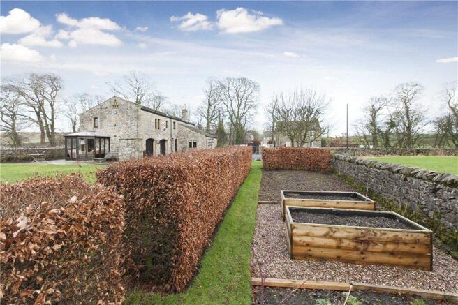 Large Gardens