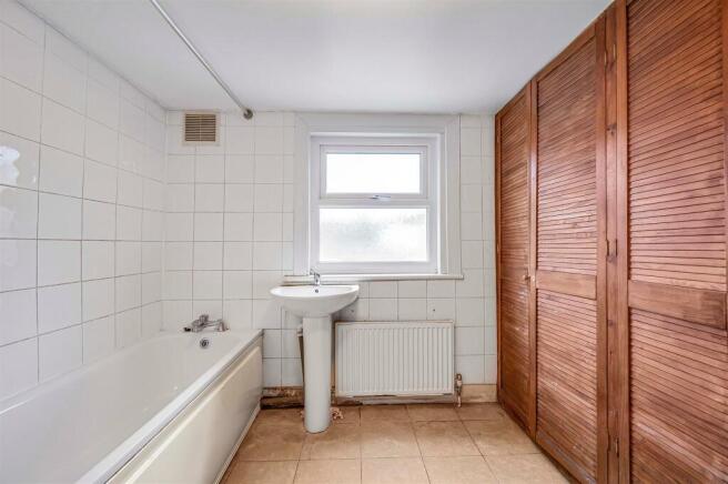 Davies___Davies_57_Victoria_Rd__Finsbury_Park__Lon